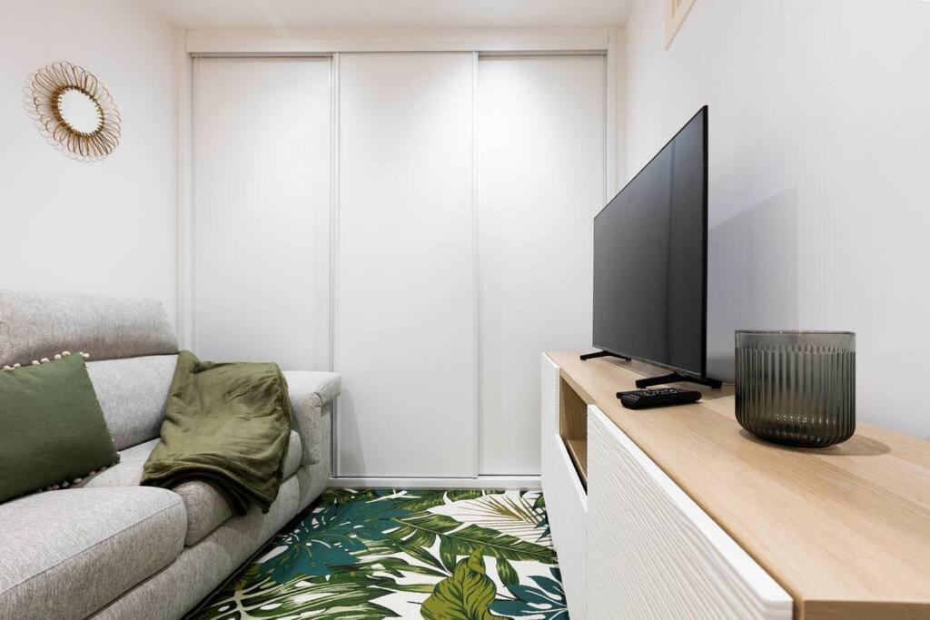 Appartement Sorgin-Etxe. Basquenjoy à Fontarrabie Extérieur photo